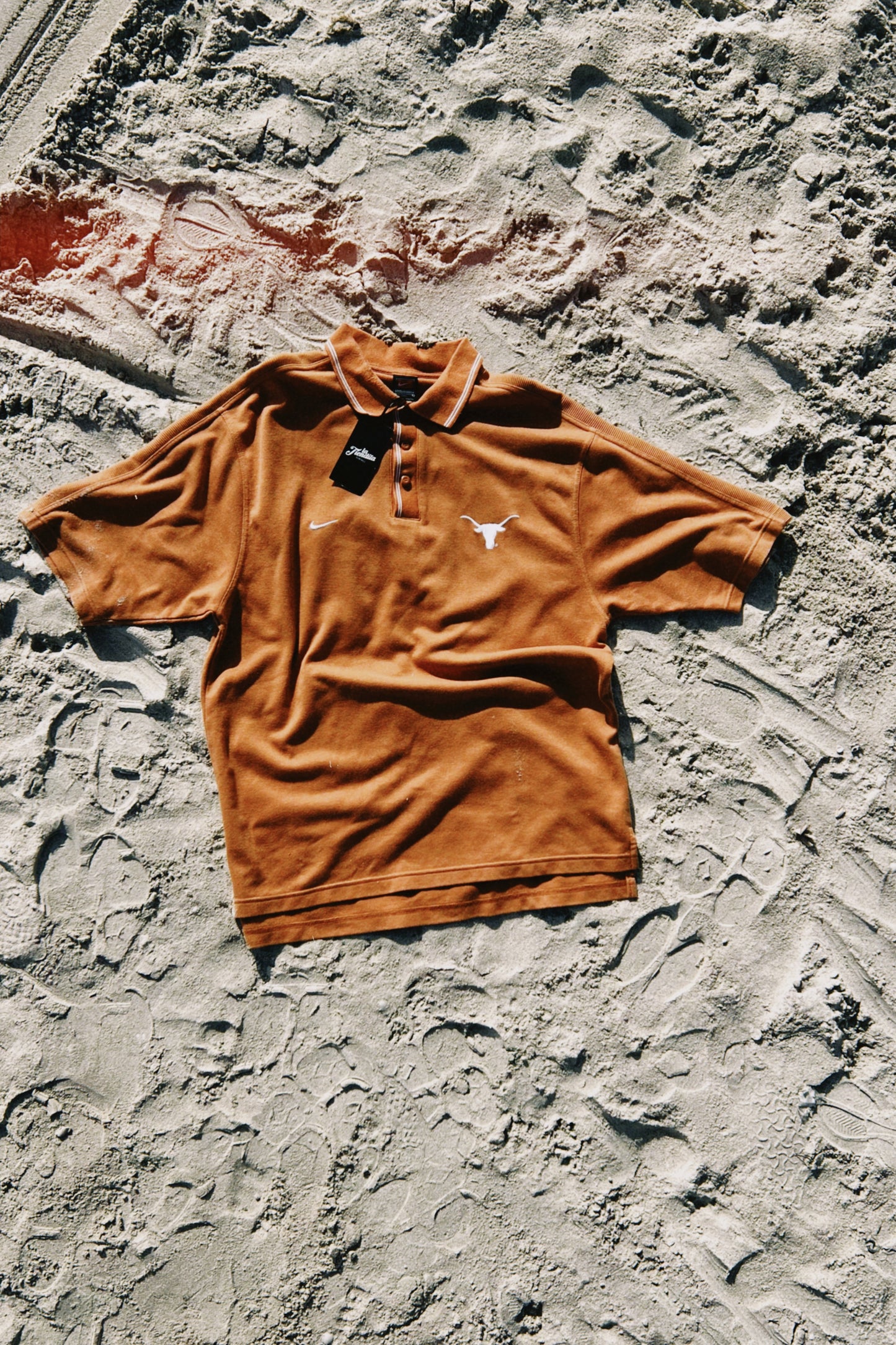 CAMISETA NIKE TEXAS MARRON