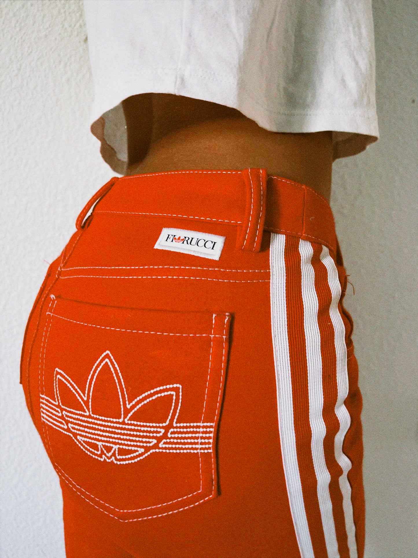 PANTALÓN ADIDAS COLABORACIÓN FIORUCCI